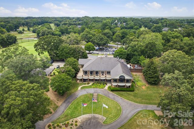 4820 Glen Hollow Lane NE, Hickory, NC 28601