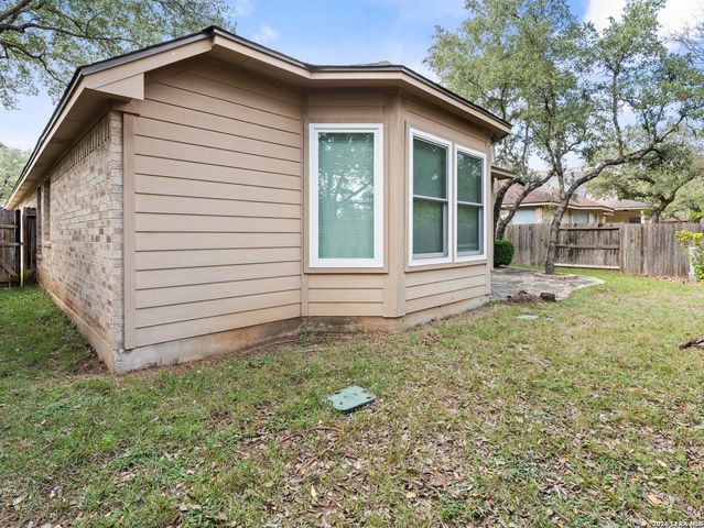 26710 Trinity Hill, San Antonio, TX 78261