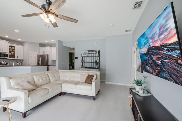 1112 LAVAUR COURT, Kissimmee, FL 34759