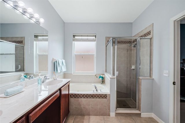 1112 LAVAUR COURT, Kissimmee, FL 34759