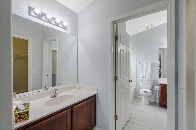 1112 LAVAUR COURT, Kissimmee, FL 34759