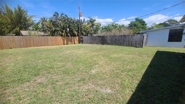 2131 PALM TERRACE, Sarasota, FL 34231