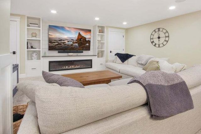 13333 Camas Drive, St. John, IN 46373