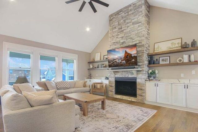 13333 Camas Drive, St. John, IN 46373