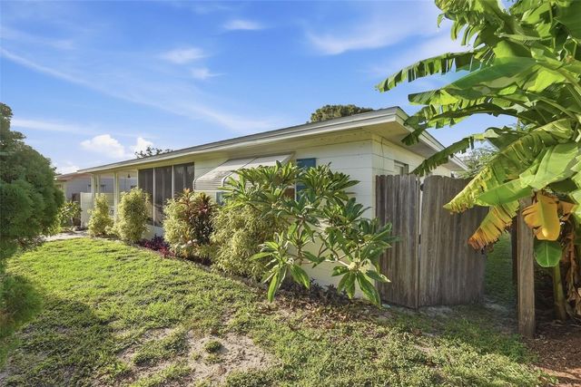 5375 49TH AVENUE N, St Petersburg, FL 33709