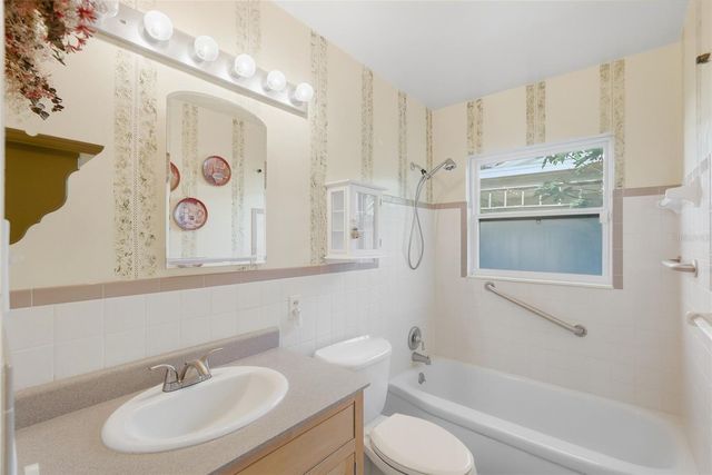5375 49TH AVENUE N, St Petersburg, FL 33709