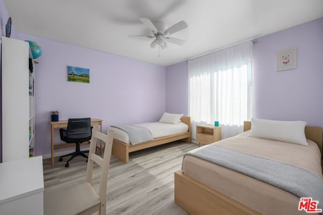 18411 Hatteras Street 114, Tarzana (los Angeles), CA 91356