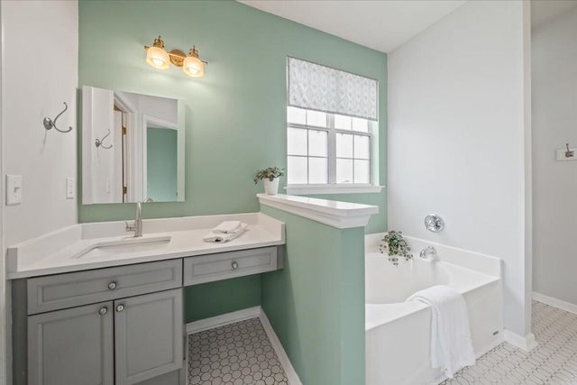 7200 Wistling Godwit Way, Hanahan, SC 29410