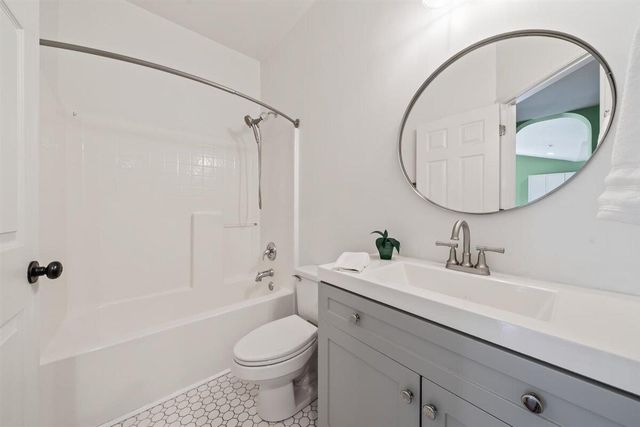 7200 Wistling Godwit Way, Hanahan, SC 29410