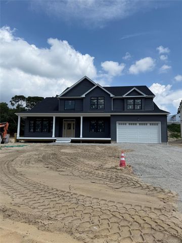3 Greentree Court, Smithtown, NY 11787