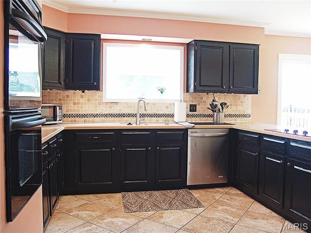 850 Ivy Trace, Ballwin, MO 63021