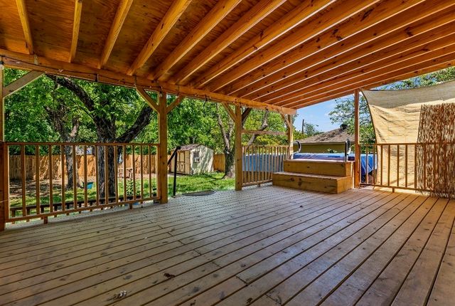 3807 Falls Drive, Dallas, TX 75211
