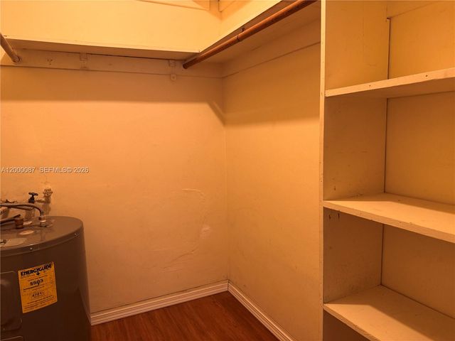 2210 Taylor St 305, Hollywood, FL 33020