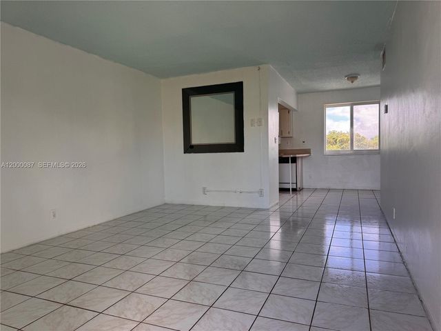 2210 Taylor St 305, Hollywood, FL 33020