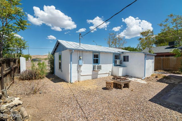 313 W Palma Street, Superior, AZ 85173