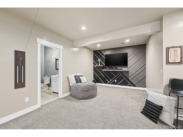 10216 Isle St, Parker, CO 80134