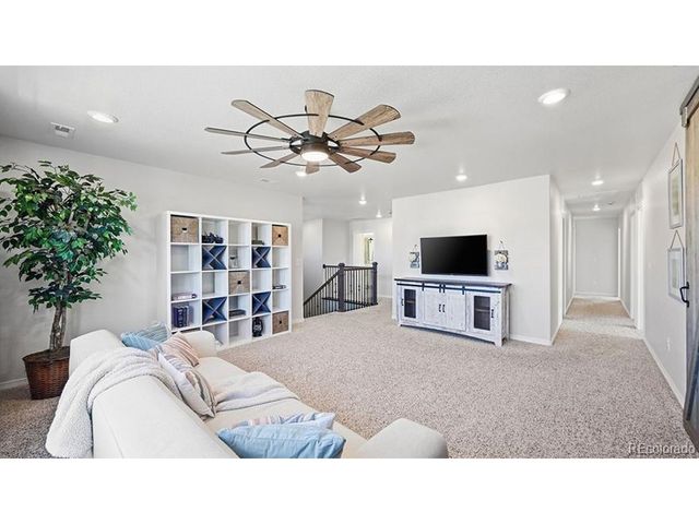 10216 Isle St, Parker, CO 80134