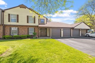54 Plymouth Court 202D, Naperville, IL 60565