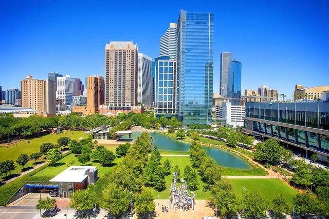 3 N St Charles St F Street, Houston, TX 77003
