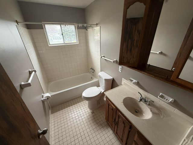27912 Van Howe Street, Roseville City, MI 48066