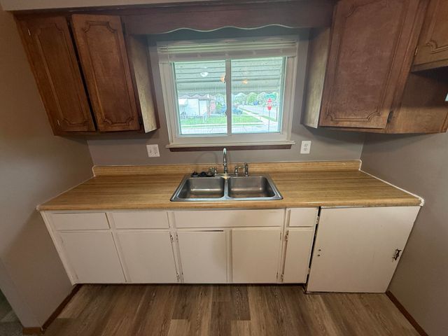 27912 Van Howe Street, Roseville City, MI 48066