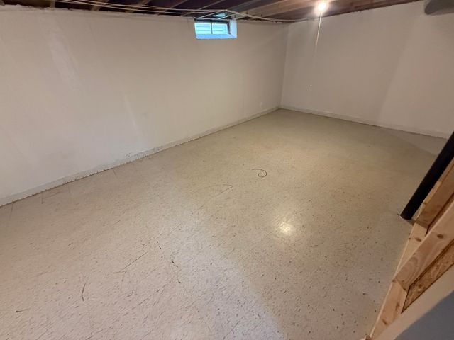 27912 Van Howe Street, Roseville City, MI 48066
