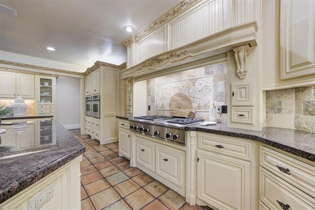 2600 Smoking Oak Road, Norman, OK 73072