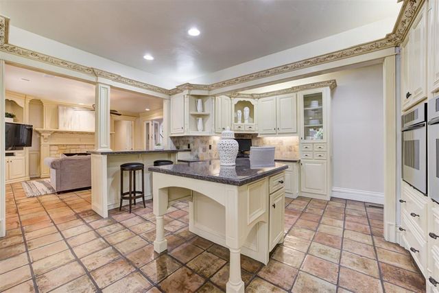 2600 Smoking Oak Road, Norman, OK 73072