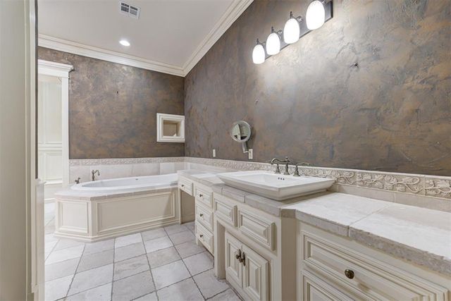 2600 Smoking Oak Road, Norman, OK 73072