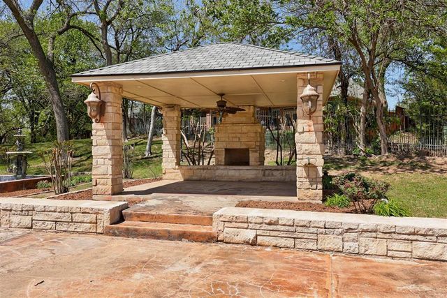 2600 Smoking Oak Road, Norman, OK 73072