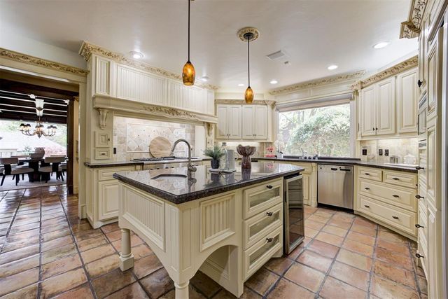 2600 Smoking Oak Road, Norman, OK 73072