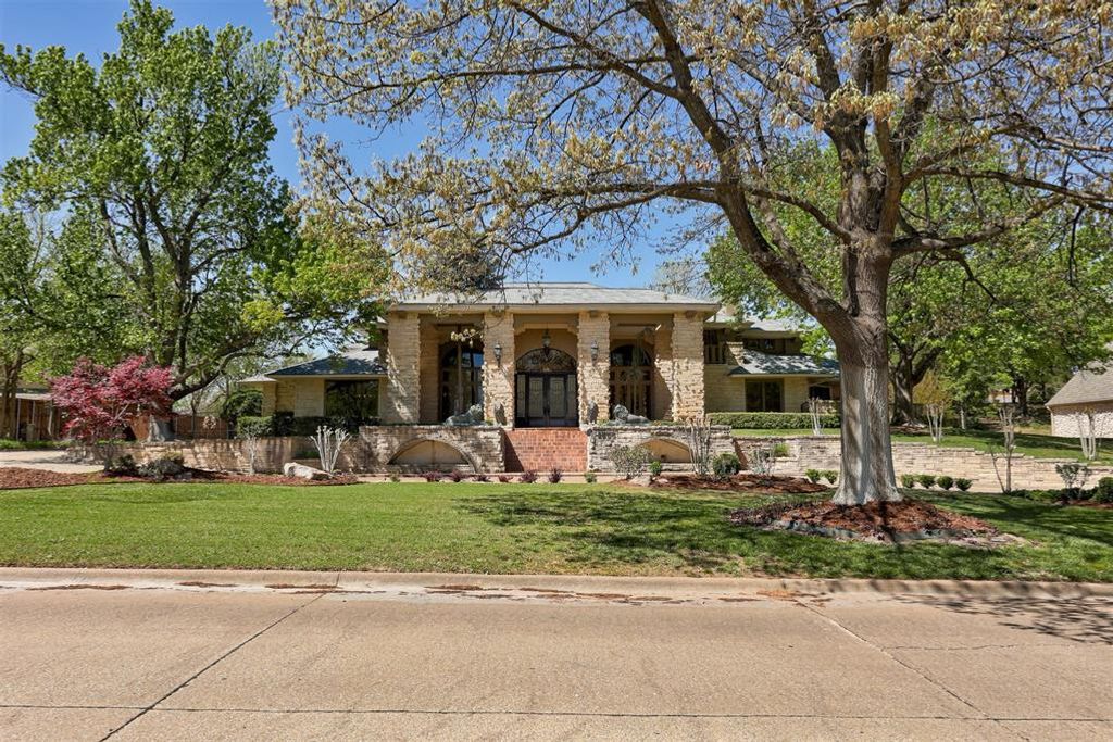 2600 Smoking Oak Road, Norman, OK 73072