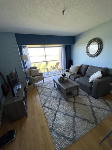 133 Commander Shea Blvd 711, Quincy, MA 02171