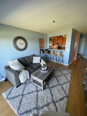 133 Commander Shea Blvd 711, Quincy, MA 02171