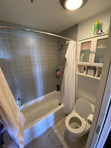 133 Commander Shea Blvd 711, Quincy, MA 02171