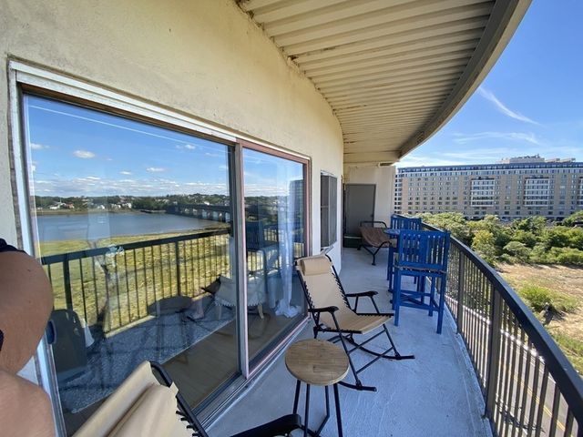 133 Commander Shea Blvd 711, Quincy, MA 02171