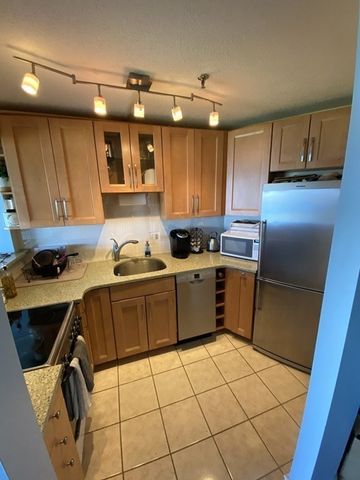 133 Commander Shea Blvd 711, Quincy, MA 02171