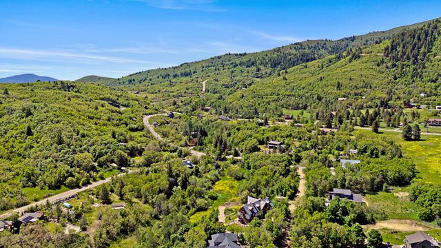 2548 N NORDIC VALLEY DRIVE DR, Eden, UT 84310