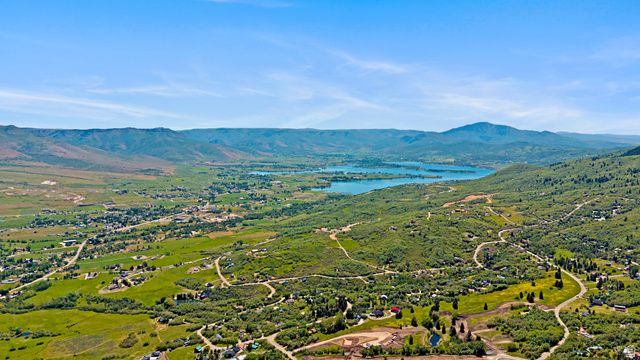 2548 N NORDIC VALLEY DRIVE DR, Eden, UT 84310