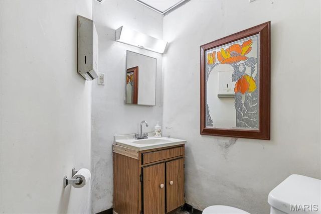 3831 S Grand Boulevard, St Louis, MO 63118