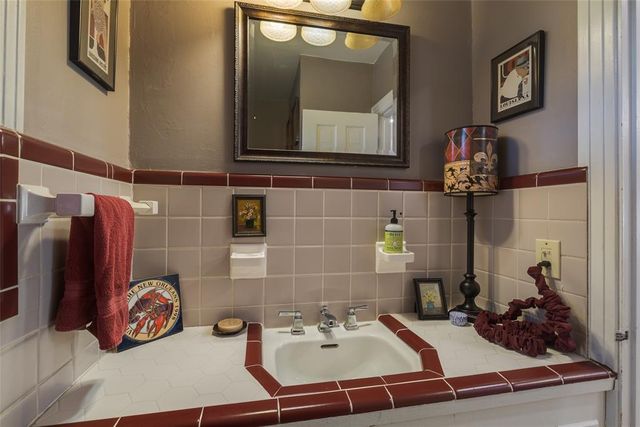 1901 NW 33rd Street, Oklahoma City, OK 73118