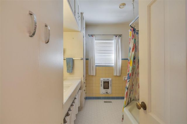 1901 NW 33rd Street, Oklahoma City, OK 73118