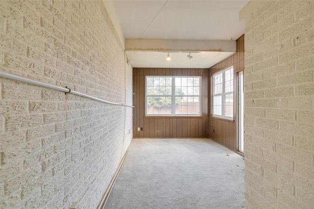 1901 NW 33rd Street, Oklahoma City, OK 73118