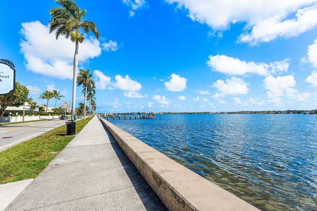 3511 Washington Road, West Palm Beach, FL 33405