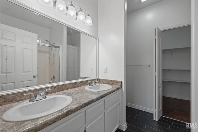 5212 Milagro Drive, Bakersfield, CA 93307