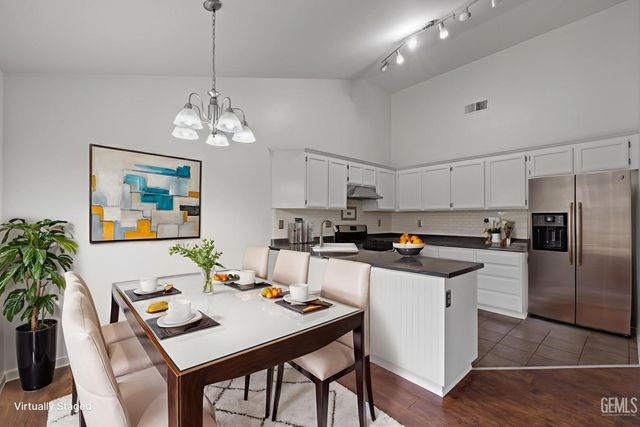 5212 Milagro Drive, Bakersfield, CA 93307