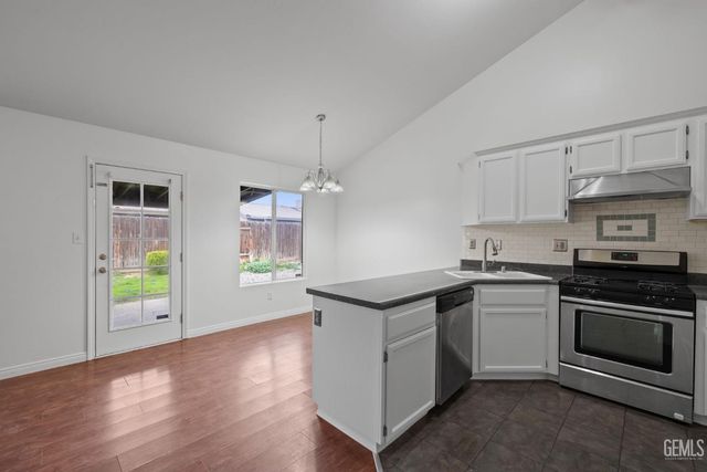 5212 Milagro Drive, Bakersfield, CA 93307