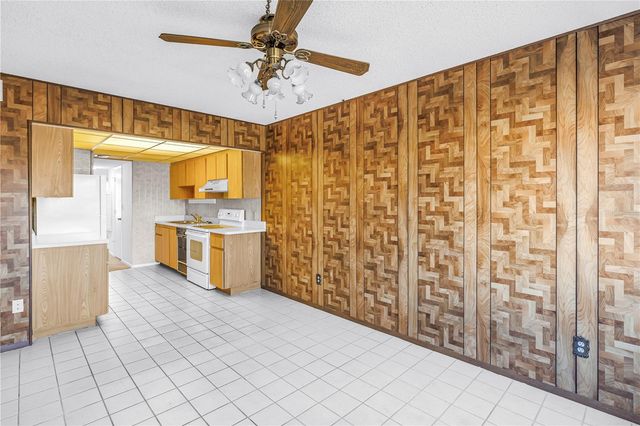 4920 LOCUST STREET NE 204, St Petersburg, FL 33703