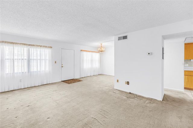 4920 LOCUST STREET NE 204, St Petersburg, FL 33703