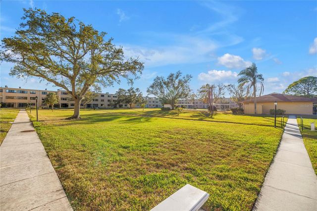 4920 LOCUST STREET NE 204, St Petersburg, FL 33703